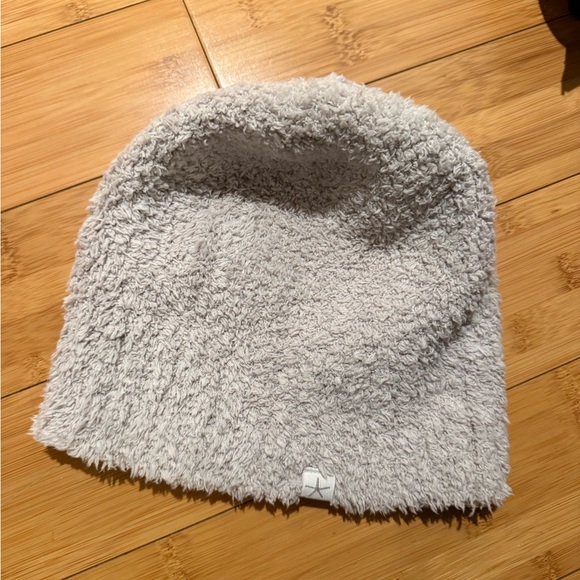 Barefoot Dreams Cozy Gray Beanie - Picture 1 of 3